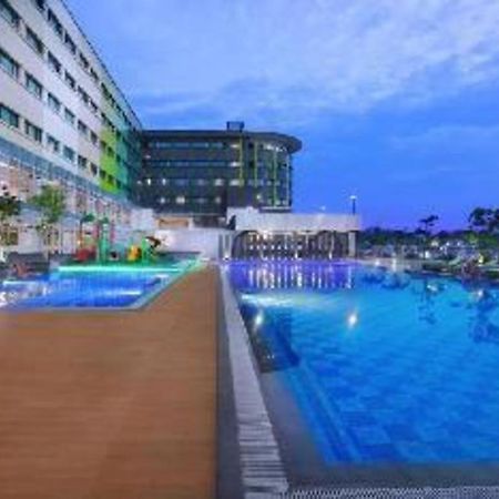 Ck Tanjungpinang Hotel And Convention Centre Exterior foto