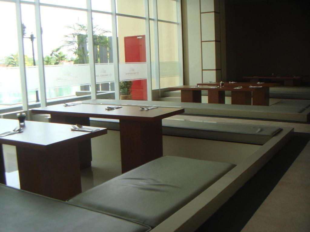 Ck Tanjungpinang Hotel And Convention Centre Exterior foto