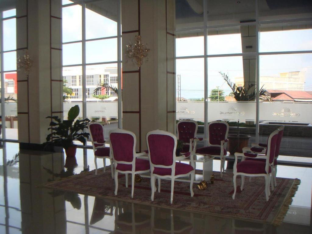 Ck Tanjungpinang Hotel And Convention Centre Exterior foto