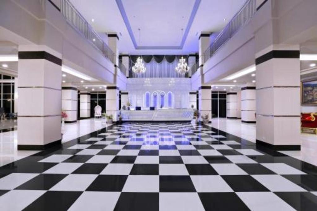 Ck Tanjungpinang Hotel And Convention Centre Exterior foto